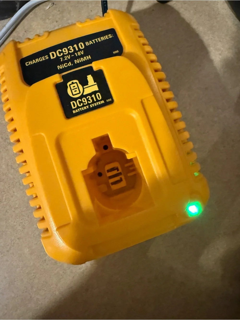 Dewalt DC9310 Battery Charger 7.2V-18VNiCd NiMH- Battery Capacity